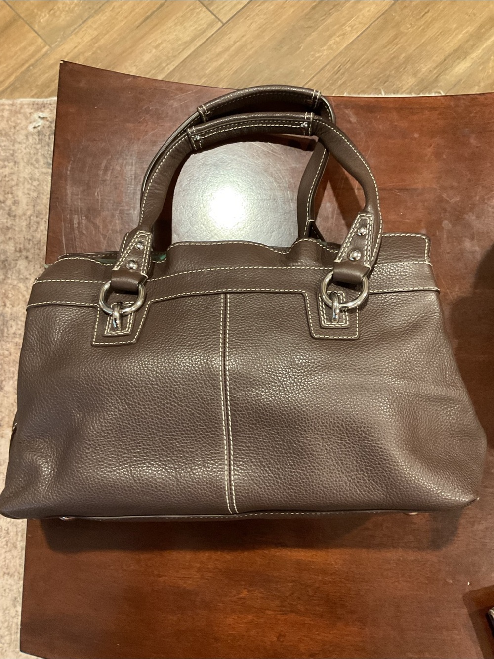 Coach 2009 Penelope Brown Leather Shoulder Tote with Contrast Stitching - Picture 2 of 10